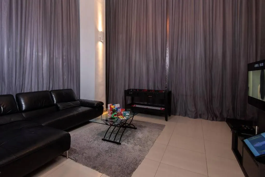 Apartment Xbox, Karaoke, Foosball, Pooltable, Icehockey, Ping Pong, Board Games George Town Malaysia